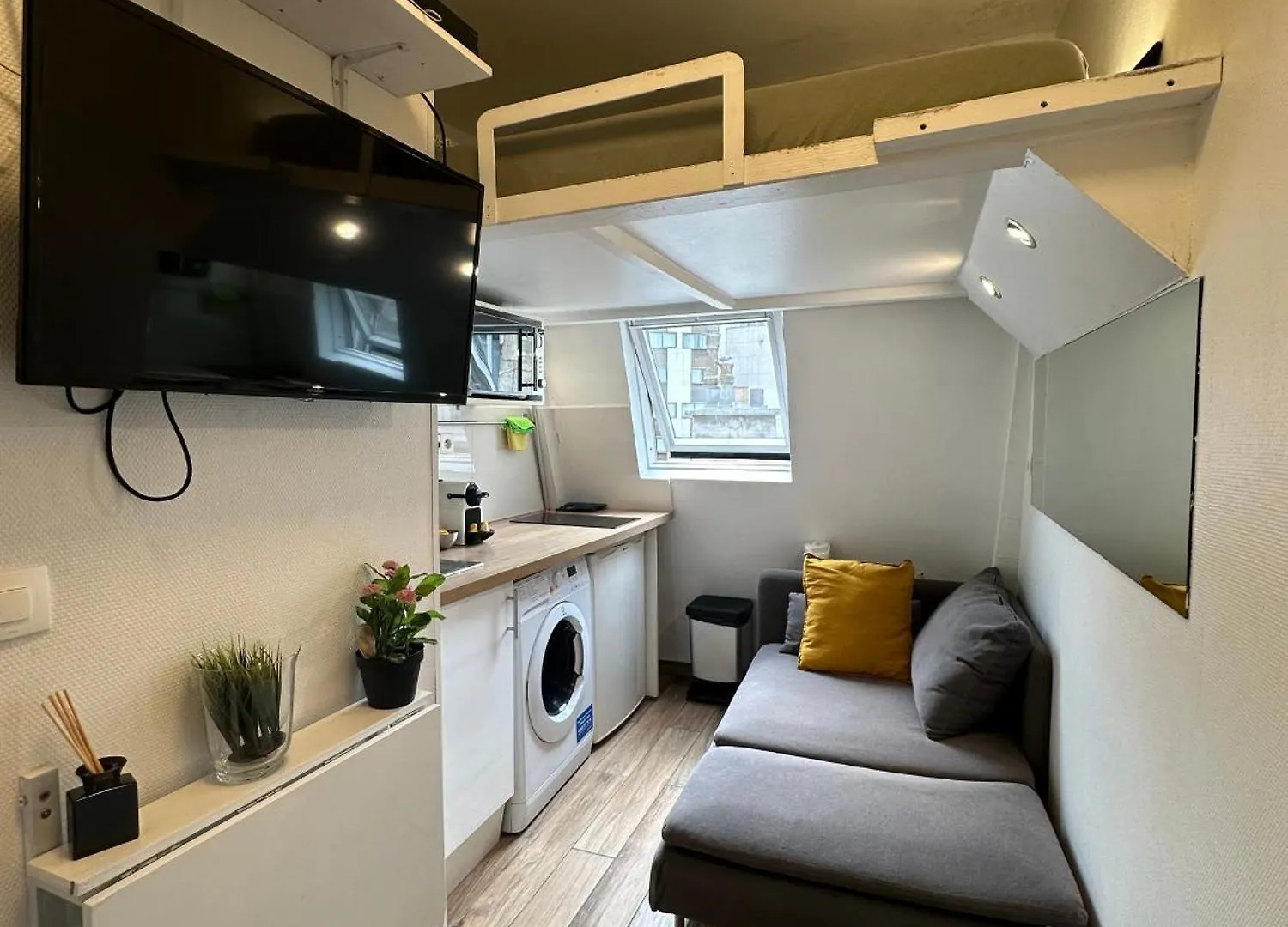 Le Studio Du Palais Paris France